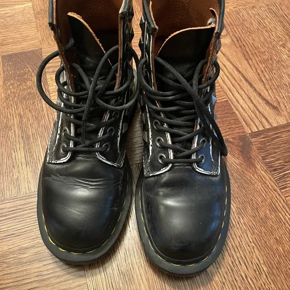 Dr. Martens 1460 Stud Leather Core Appliqué Lace Up boots - Picture 3 of 12